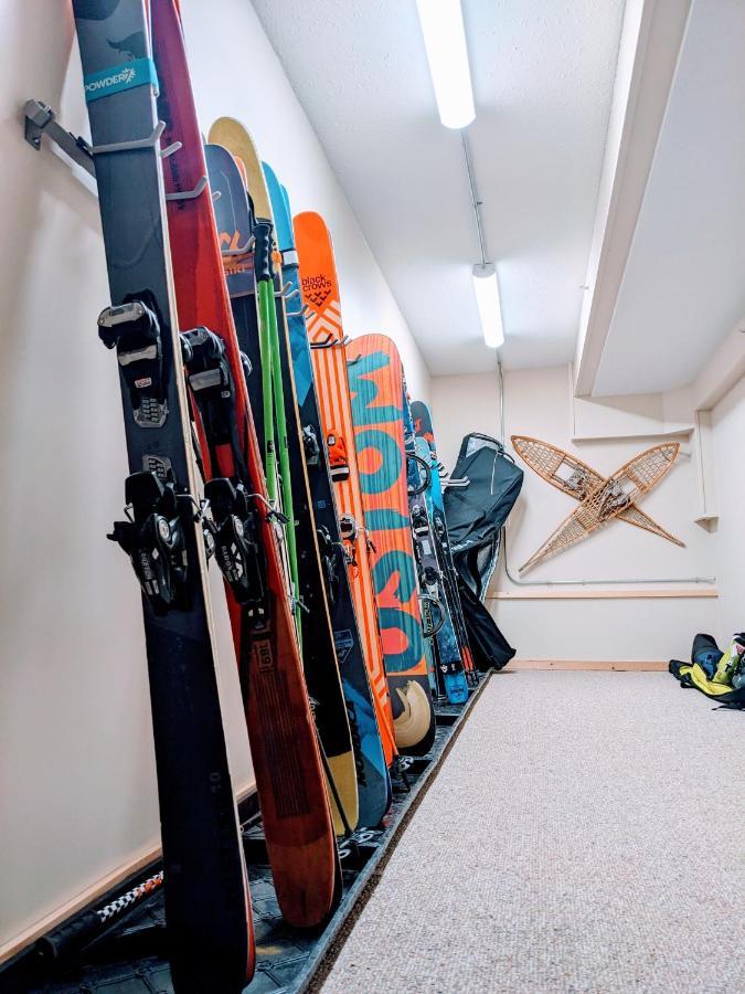 Courthouse Inn Revelstoke Luaran gambar