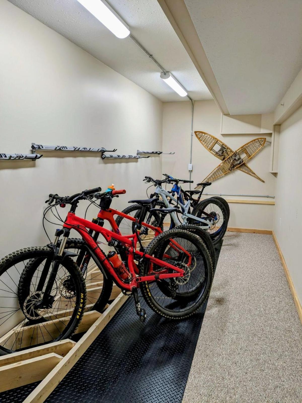 Courthouse Inn Revelstoke Luaran gambar